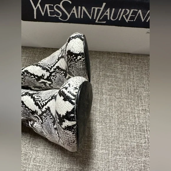 Madden Girl Sock Boots size 6 - Picture 8 of 12